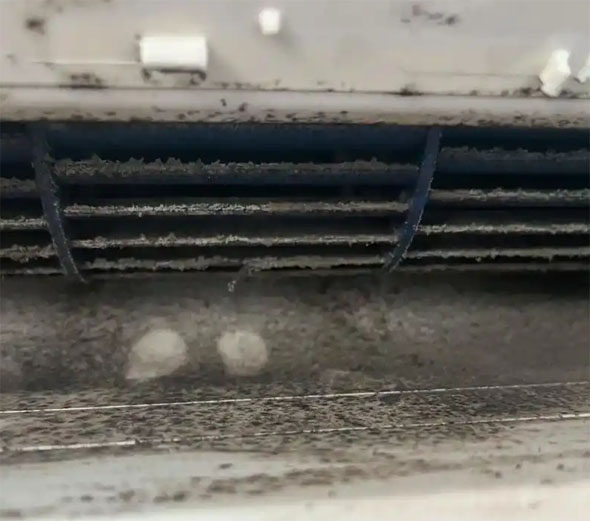 尚义空调吹的风有股烧焦味是怎么回事